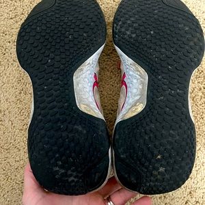 Nike Invincible women’s size 8.5